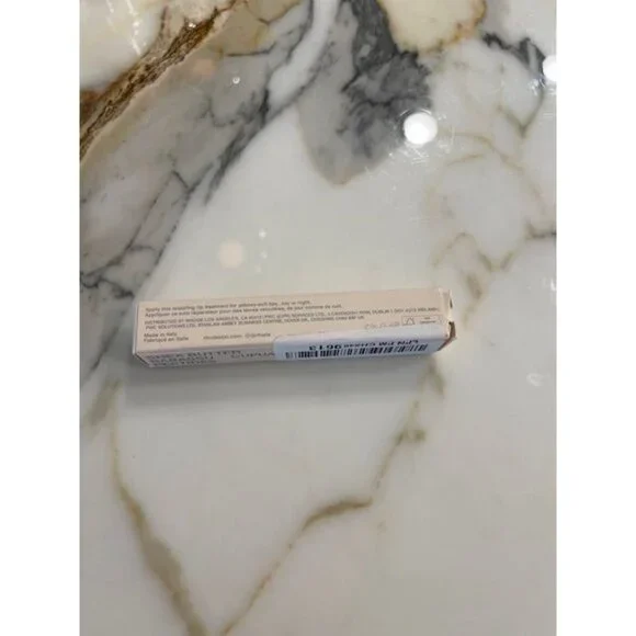 NEW Rhode Shea Butter Peptide Lip Plumping Treatment (Salted Caramel) .3 oz/10ml - Picture 5 of 13